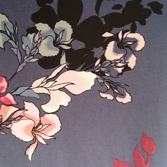 Premise Top - Picture 6 of 6